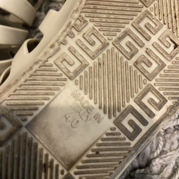 Givenchy Rubber CutOut Accent Gladiator Sandals Size 10 IT 40 - Picture 9 of 11